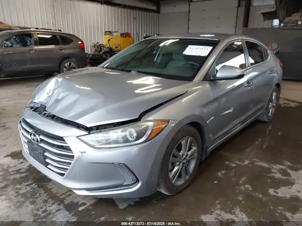5NPD84LF3HH030402 2017 HYUNDAI ELANTRA - Image 2