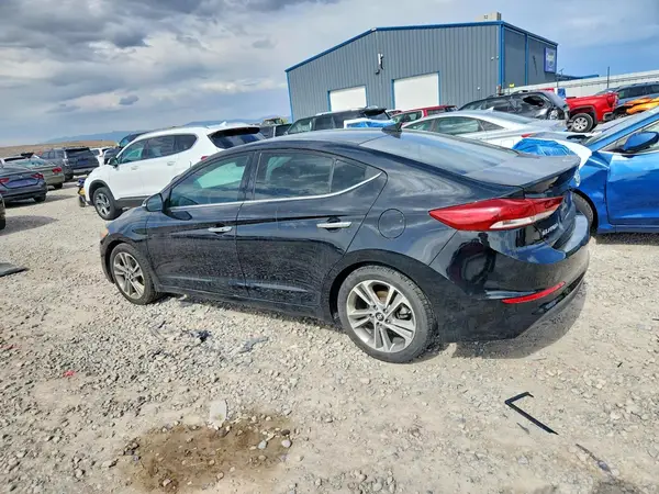 5NPD84LF3HH031114 2017 HYUNDAI ELANTRA - Image 2