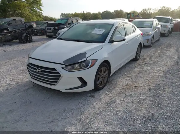 5NPD84LF3HH031663 2017 HYUNDAI ELANTRA - Image 2
