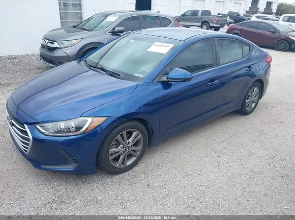 5NPD84LF3HH031744 2017 HYUNDAI ELANTRA - Image 2