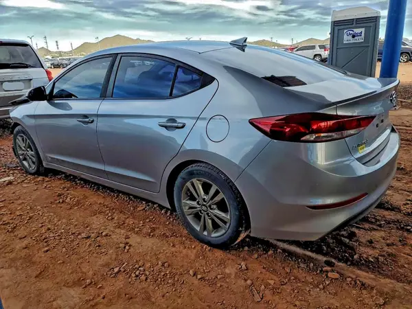 5NPD84LF3HH032022 2017 HYUNDAI ELANTRA - Image 2