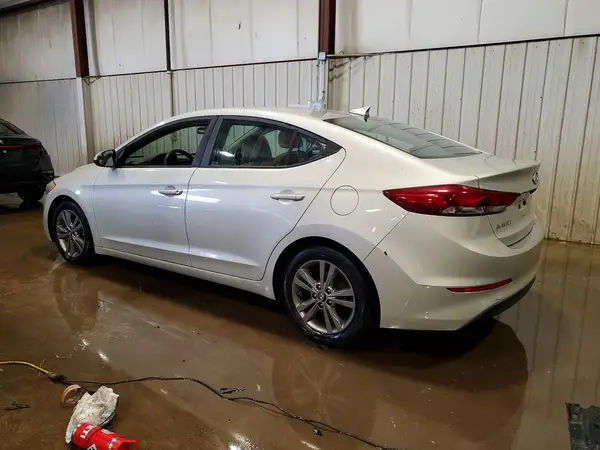 5NPD84LF3HH034935 2017 HYUNDAI ELANTRA - Image 2