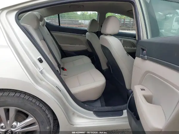 5NPD84LF3HH038046 2017 HYUNDAI ELANTRA - Image 8