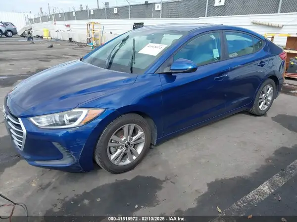5NPD84LF3HH041240 2017 HYUNDAI ELANTRA - Image 2