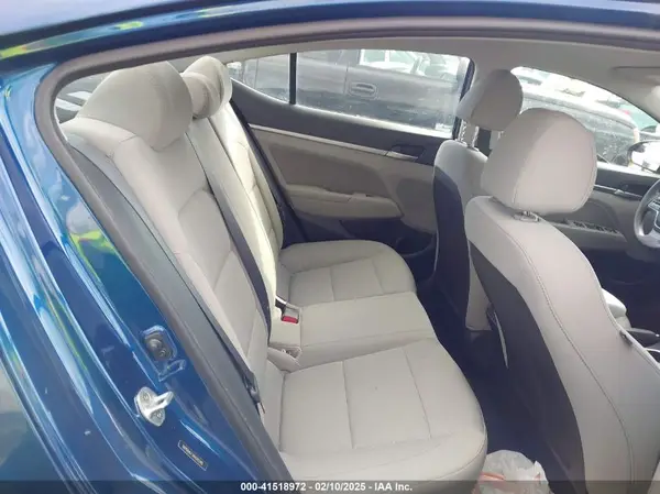 5NPD84LF3HH041240 2017 HYUNDAI ELANTRA - Image 8