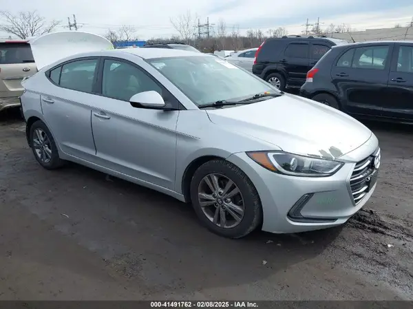 5NPD84LF3HH042274 2017 HYUNDAI ELANTRA - Image 1