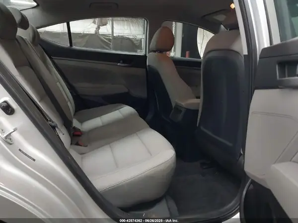 5NPD84LF3HH042968 2017 HYUNDAI ELANTRA - Image 8