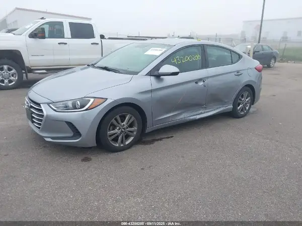 5NPD84LF3HH045000 2017 HYUNDAI ELANTRA - Image 2