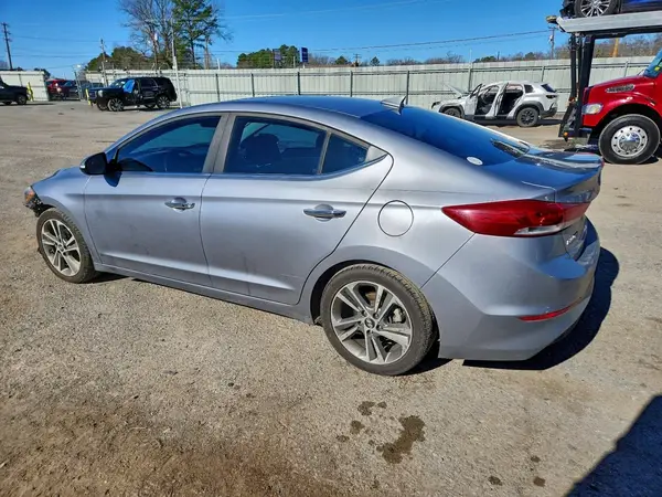 5NPD84LF3HH045529 2017 HYUNDAI ELANTRA - Image 2