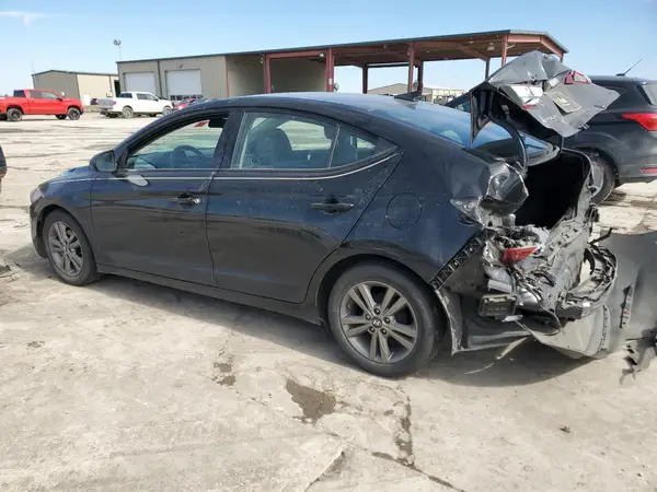 5NPD84LF3HH045787 2017 HYUNDAI ELANTRA - Image 2