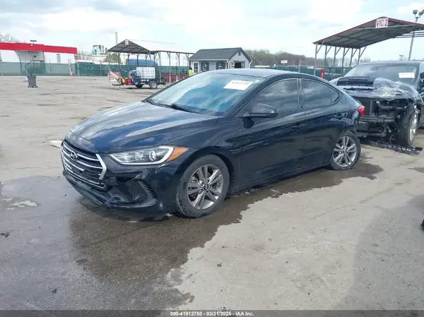 5NPD84LF3HH047183 2017 HYUNDAI ELANTRA - Image 2