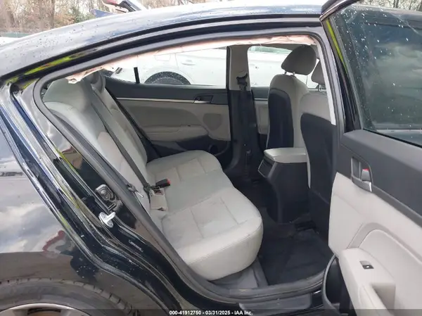 5NPD84LF3HH047183 2017 HYUNDAI ELANTRA - Image 8