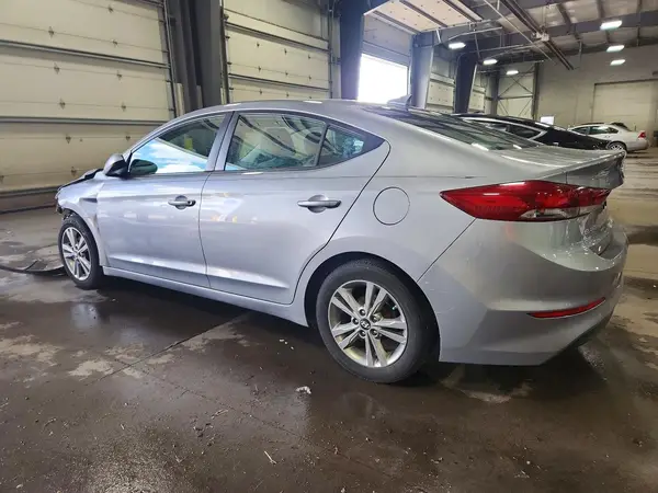 5NPD84LF3HH049810 2017 HYUNDAI ELANTRA - Image 2