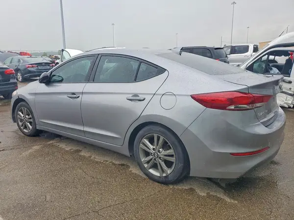 5NPD84LF3HH052142 2017 HYUNDAI ELANTRA - Image 2