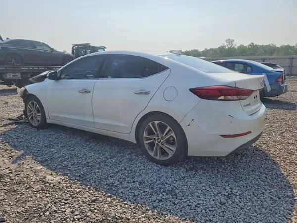 5NPD84LF3HH053095 2017 HYUNDAI ELANTRA - Image 2
