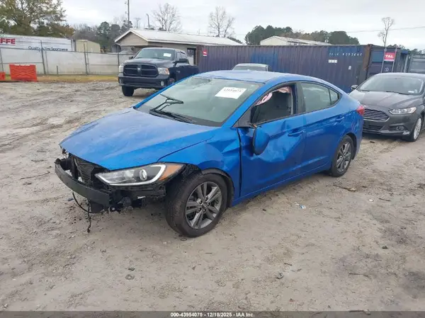 5NPD84LF3HH054425 2017 HYUNDAI ELANTRA - Image 2