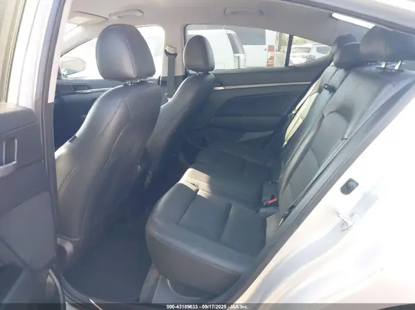 5NPD84LF3HH055882 2017 HYUNDAI ELANTRA - Image 8