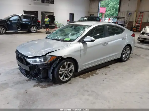 5NPD84LF3HH056773 2017 HYUNDAI ELANTRA - Image 2