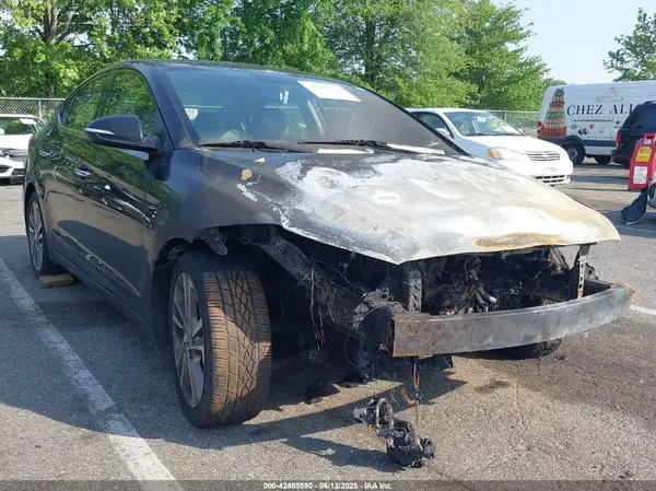 5NPD84LF3HH056983 2017 HYUNDAI ELANTRA - Image 1
