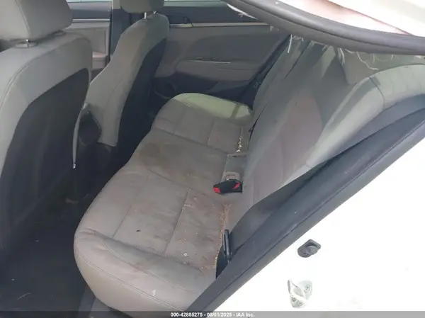 5NPD84LF3HH058118 2017 HYUNDAI ELANTRA - Image 8