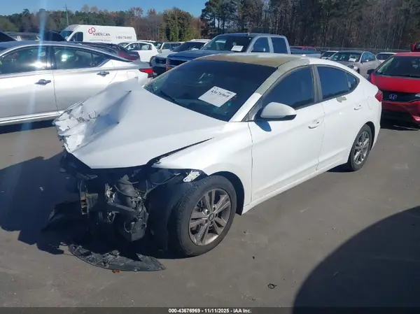 5NPD84LF3HH060046 2017 HYUNDAI ELANTRA - Image 2