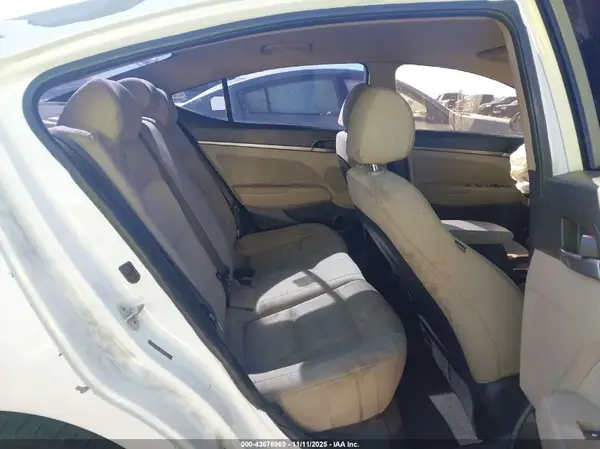 5NPD84LF3HH060046 2017 HYUNDAI ELANTRA - Image 8