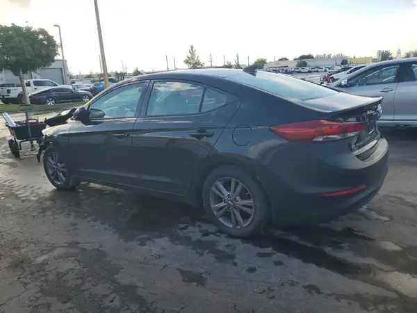 5NPD84LF3HH061052 2017 HYUNDAI ELANTRA - Image 2
