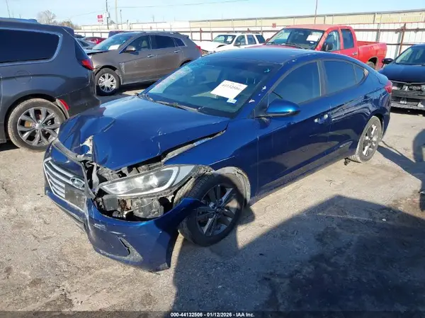 5NPD84LF3HH063545 2017 HYUNDAI ELANTRA - Image 2