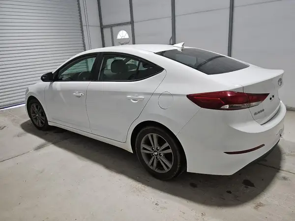 5NPD84LF3HH064064 2017 HYUNDAI ELANTRA - Image 2