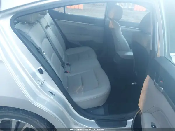 5NPD84LF3HH064405 2017 HYUNDAI ELANTRA - Image 8