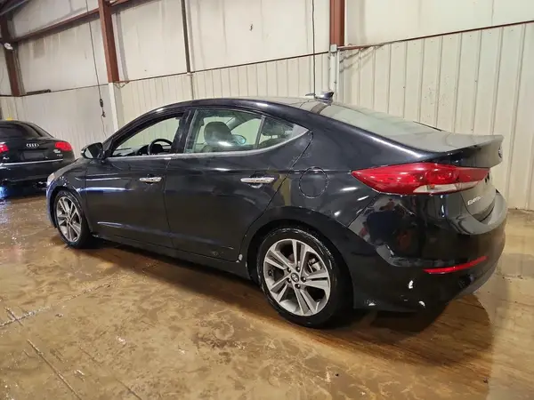 5NPD84LF3HH067465 2017 HYUNDAI ELANTRA - Image 2