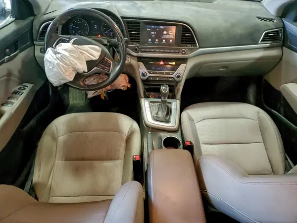 5NPD84LF3HH069071 2017 HYUNDAI ELANTRA - Image 8