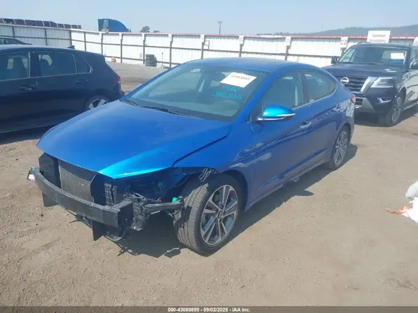 5NPD84LF3HH069572 2017 HYUNDAI ELANTRA - Image 2
