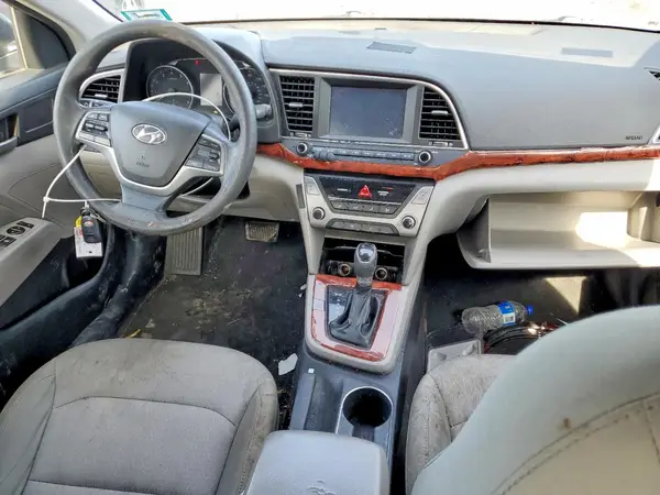 5NPD84LF3HH070429 2017 HYUNDAI ELANTRA - Image 8