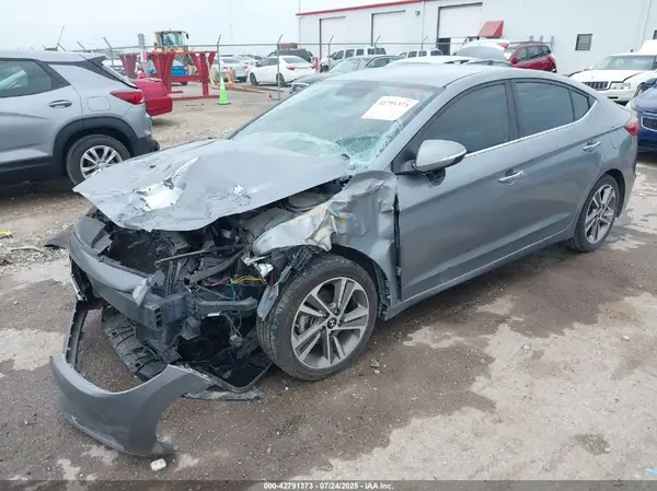 5NPD84LF3HH070673 2017 HYUNDAI ELANTRA - Image 2