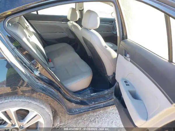 5NPD84LF3HH072844 2017 HYUNDAI ELANTRA - Image 8