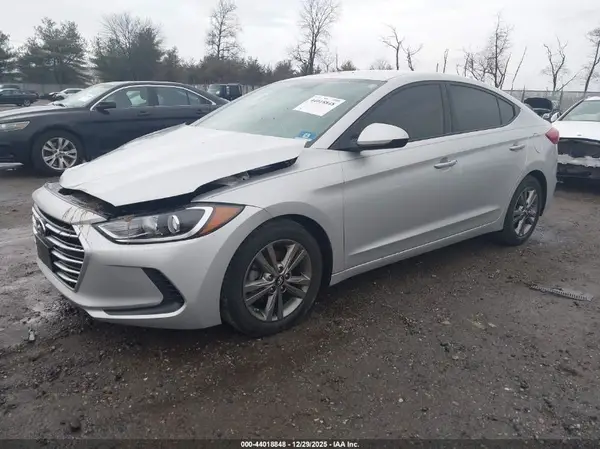 5NPD84LF3HH073248 2017 HYUNDAI ELANTRA - Image 2