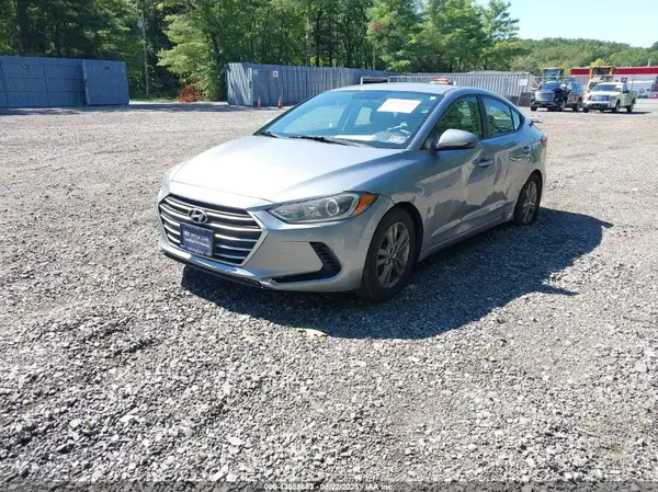 5NPD84LF3HH077395 2017 HYUNDAI ELANTRA - Image 2