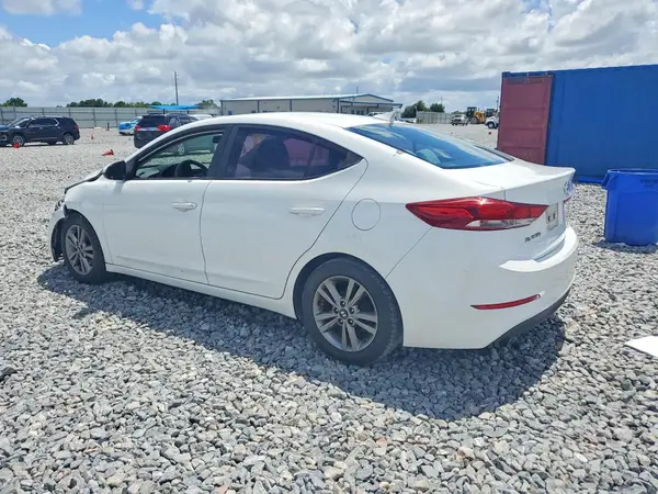5NPD84LF3HH080202 2017 HYUNDAI ELANTRA - Image 2