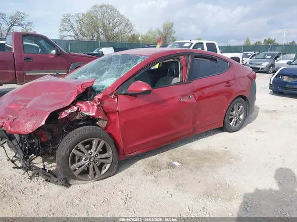5NPD84LF3HH081110 2017 HYUNDAI ELANTRA - Image 2