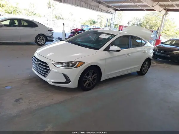 5NPD84LF3HH081348 2017 HYUNDAI ELANTRA - Image 2