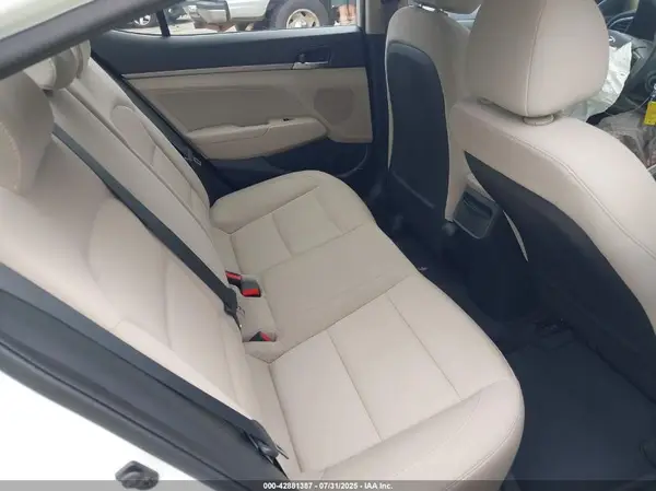 5NPD84LF3HH083181 2017 HYUNDAI ELANTRA - Image 8