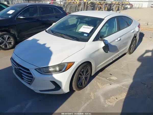 5NPD84LF3HH087067 2017 HYUNDAI ELANTRA - Image 2