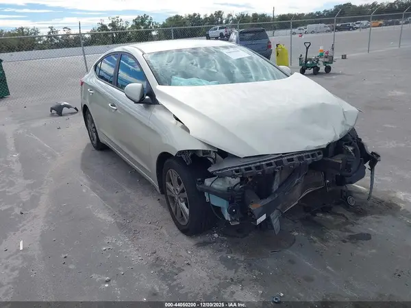5NPD84LF3HH095606 2017 HYUNDAI ELANTRA - Image 1