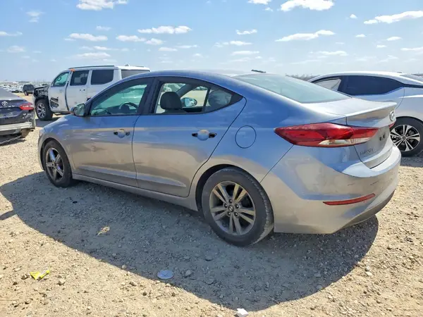 5NPD84LF3HH098098 2017 HYUNDAI ELANTRA - Image 2