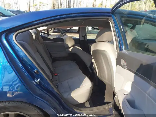 5NPD84LF3HH107429 2017 HYUNDAI ELANTRA - Image 8