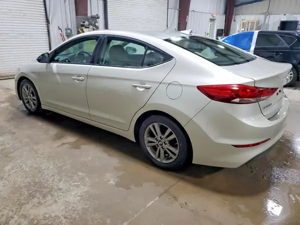 5NPD84LF3HH108306 2017 HYUNDAI ELANTRA - Image 2