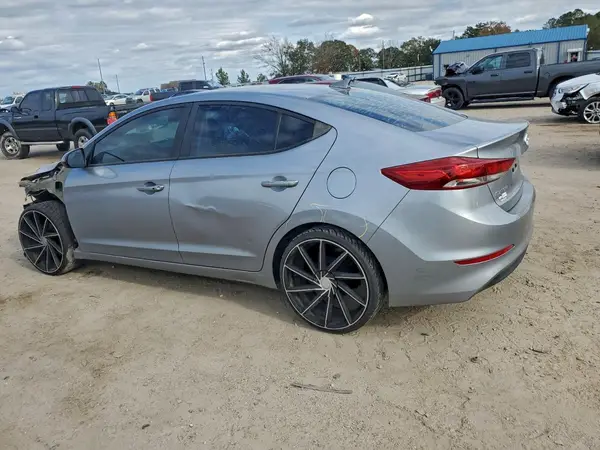5NPD84LF3HH110914 2017 HYUNDAI ELANTRA - Image 2