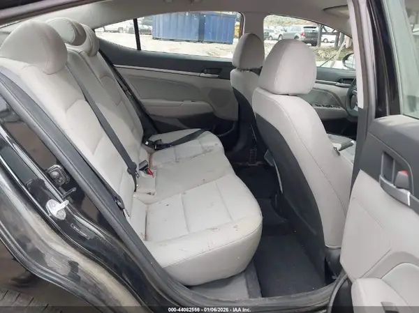 5NPD84LF3HH110959 2017 HYUNDAI ELANTRA - Image 8