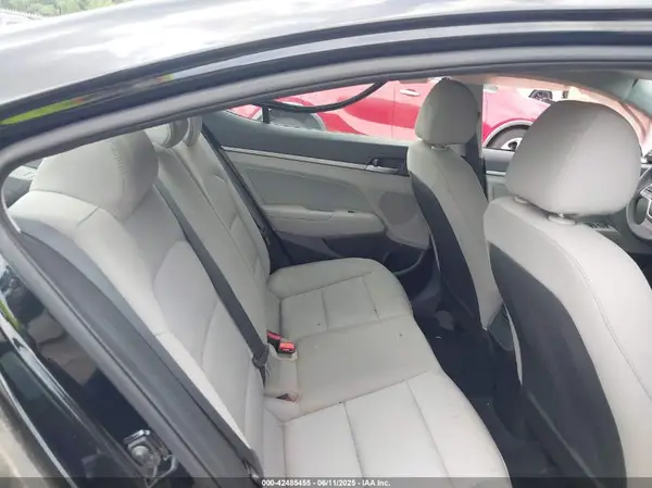 5NPD84LF3HH123887 2017 HYUNDAI ELANTRA - Image 8
